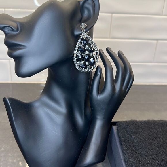 Black Stone Earrings  - Picture 2 of 5